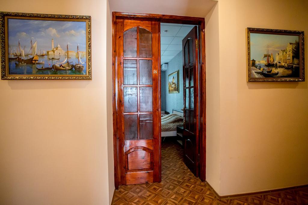 Premium Hotel Izmail Buitenkant foto