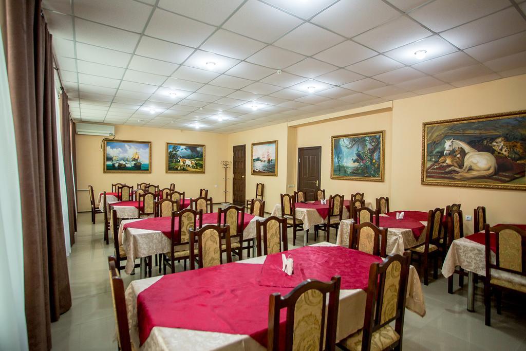 Premium Hotel Izmail Buitenkant foto