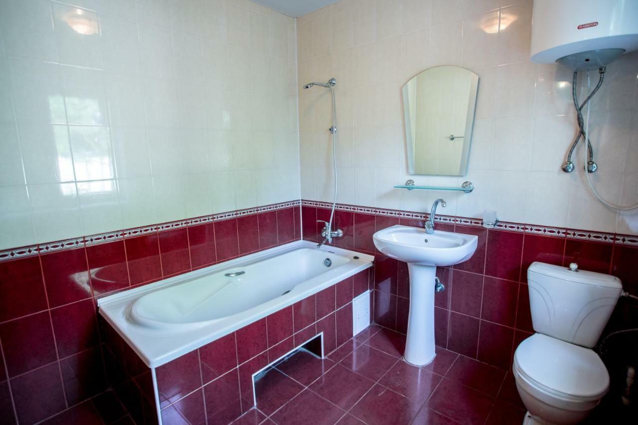Premium Hotel Izmail Buitenkant foto